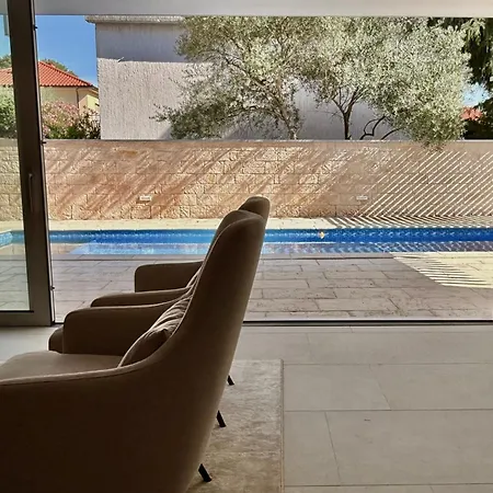 Aurea With Private Pool And Garden