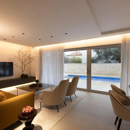 Aurea With Private Pool And Garden * קרק