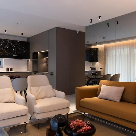 Aurea With Private Pool And Garden דירה
