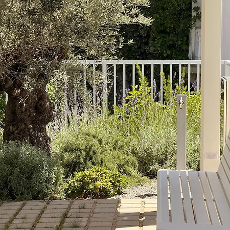 דירה Aurea With Private Pool And Garden קרק